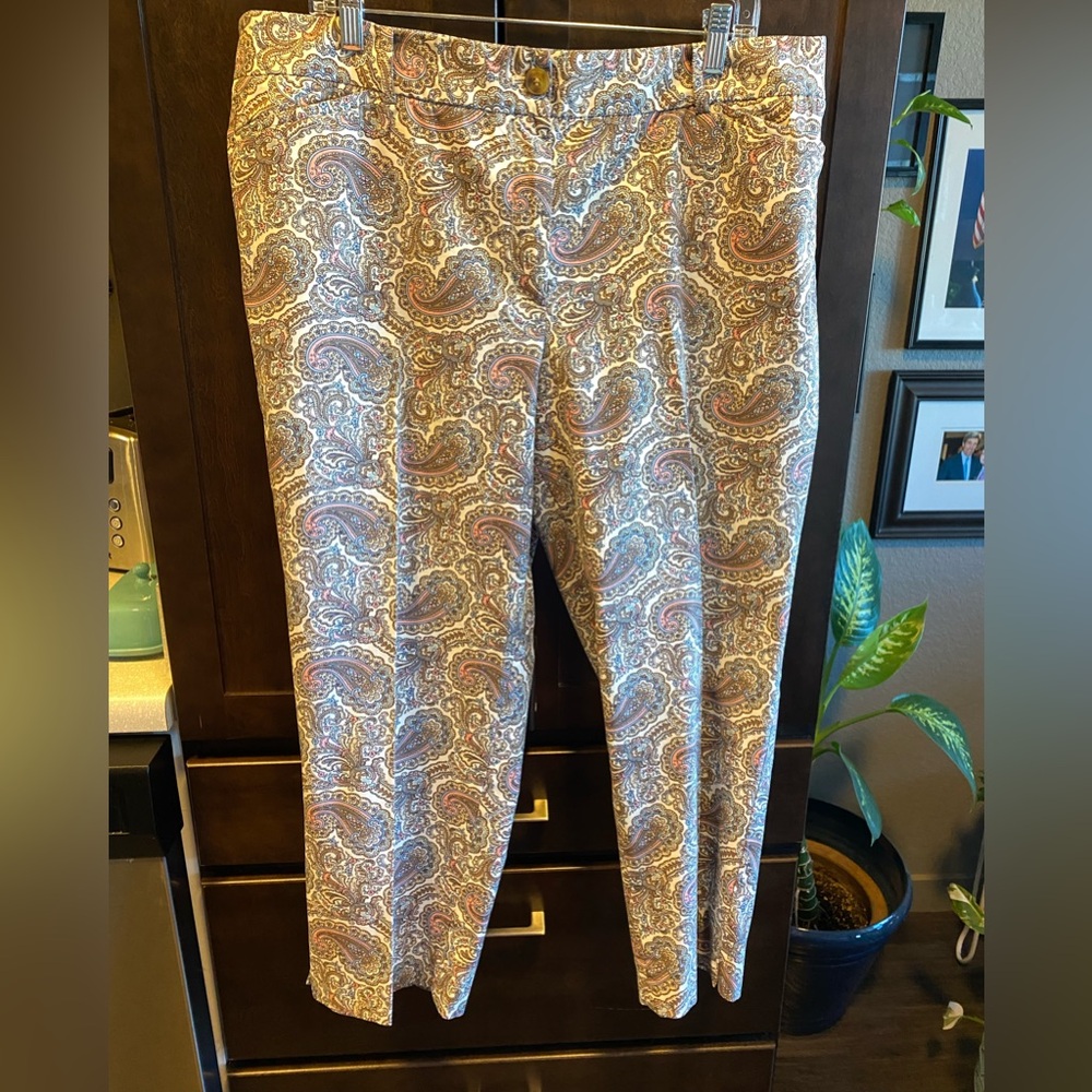 Womens Talbots “The Perfect Crop” pants.  Size 16